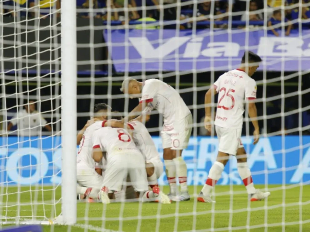 Copa de la Liga: Huracán se hizo gigante y le dio un cachetazo a Boca