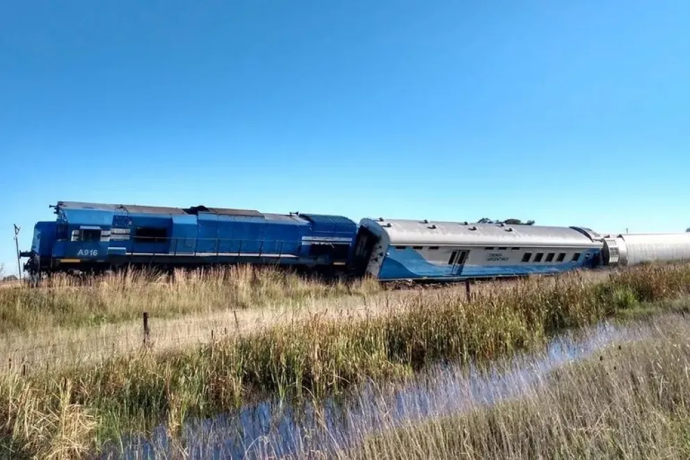 Descarriló un tren.