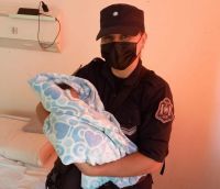 Una joven fue asistida para dar a luz en el baño de un hospital 