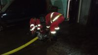 Conmovedor: El trabajo de los bomberos voluntarios en las inundaciones de ayer