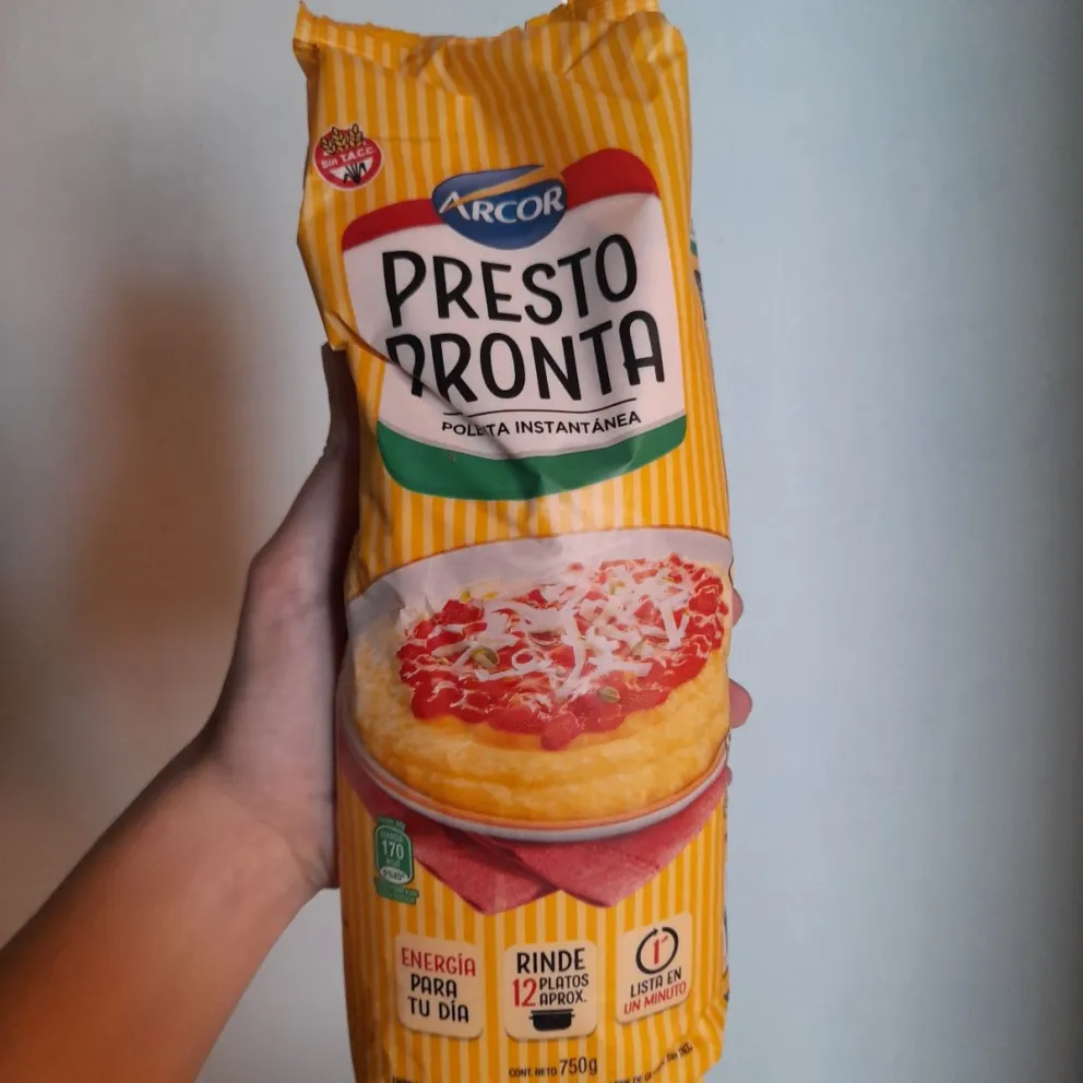 Encontró gusanos en un paquete de polenta, se quejó y le contestaron algo insólito