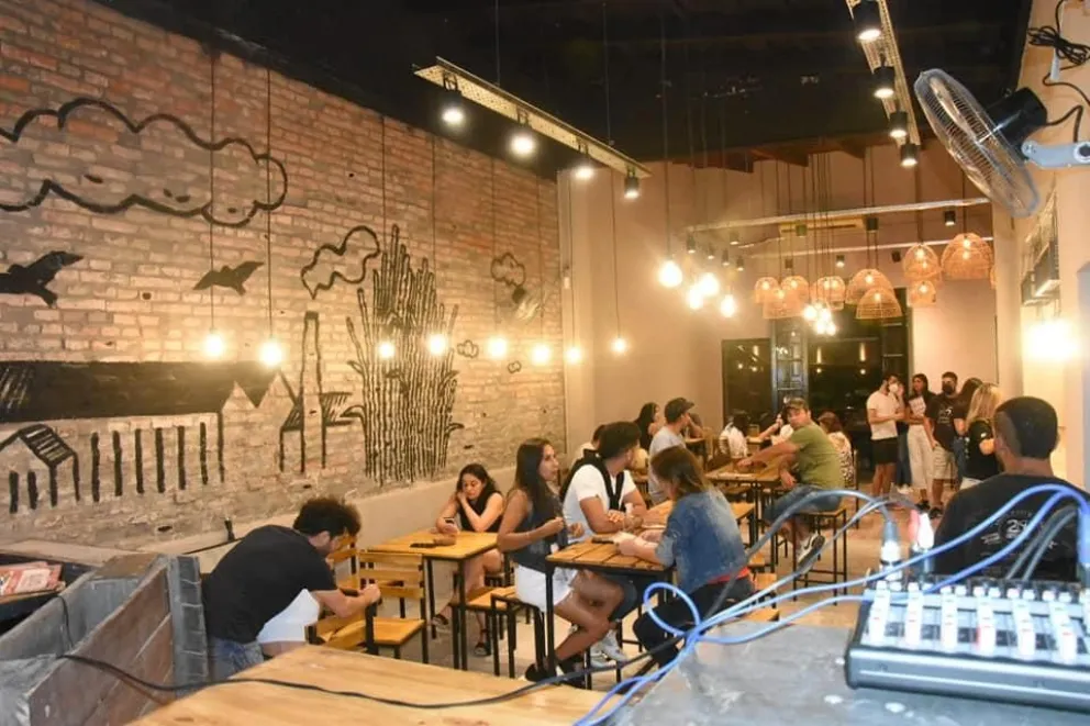 "No querían ser atendidos por una travesti": discriminación en un bar en Tucumán