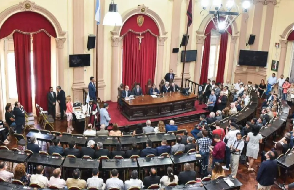 Obtuvo media sanción el proyecto de licencias a empleadas públicas salteñas víctimas de violencia de género 