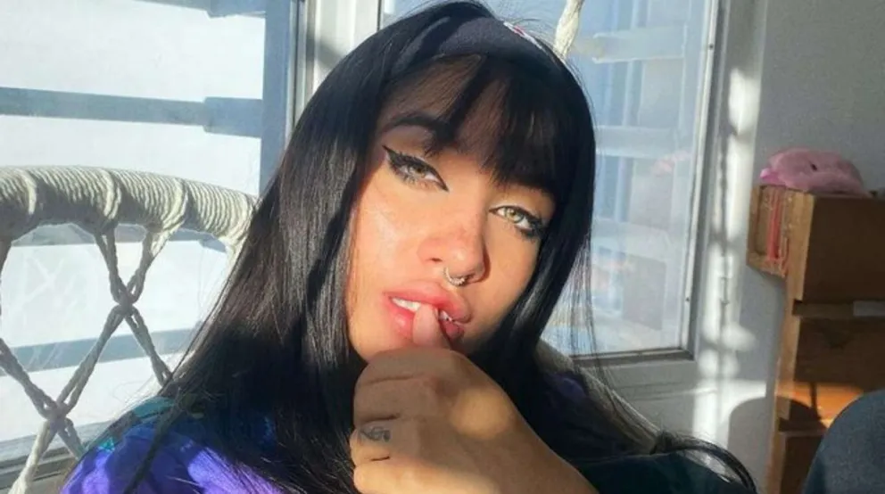 Fue furor: María Becerra sorprendió con un exótico delineado