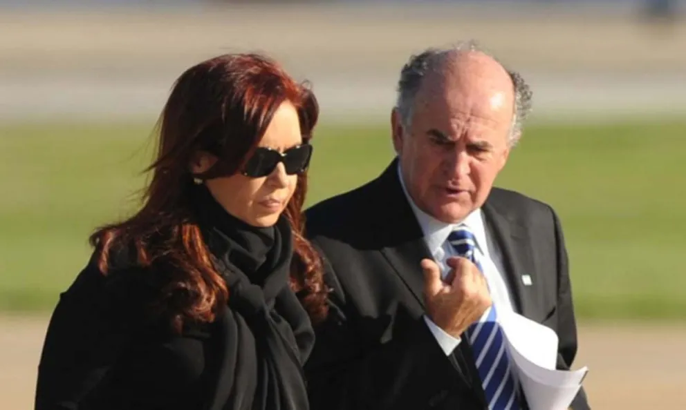 Oscar Parrilli durísimo: el acuerdo con el FMI llevará "al borde del precipicio" a la Argentina