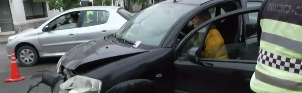 Martes arranca mal: heridos tras el terrible choque que complica el tránsito en la zona de la legislatura