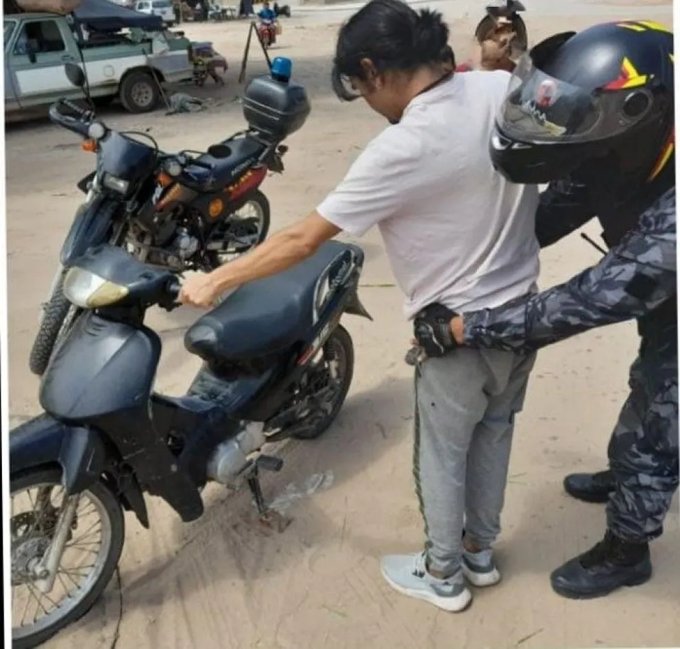 Un caradura: paseaba con lo ajeno