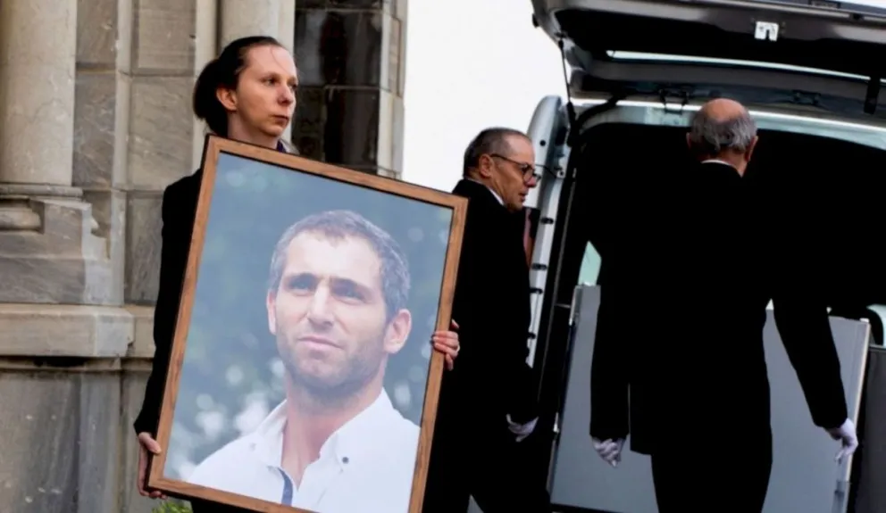 Despidieron con mucho dolor a Federico Martín Aramburu