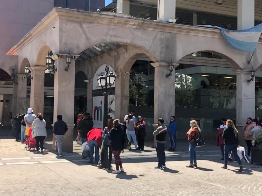 Los bancos no abrirán hoy en Salta debido a una decisión institucional