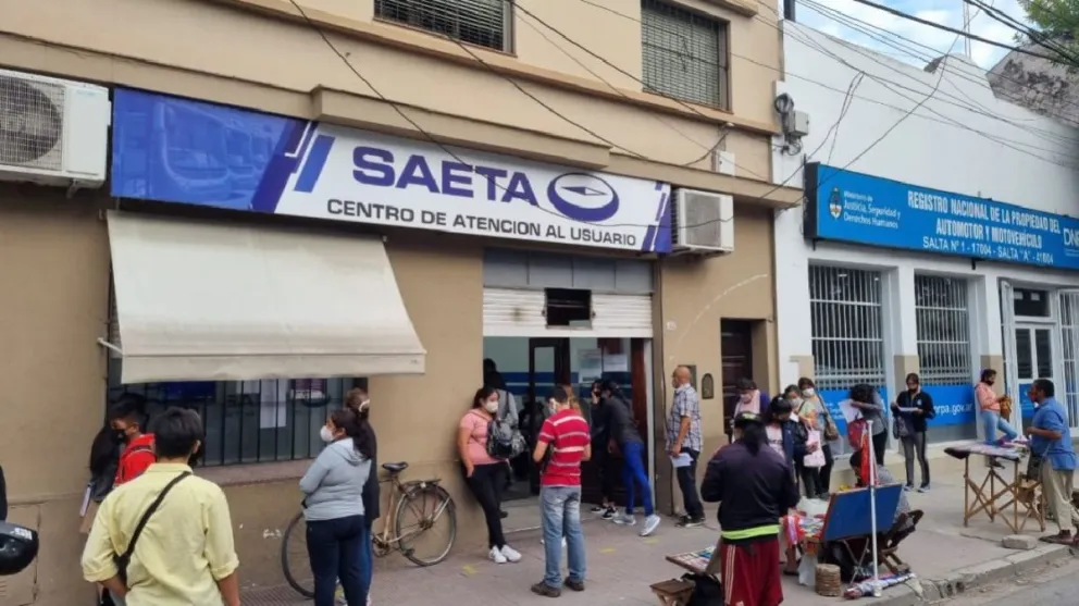"Las empleadas rascándose el tuje": dura denuncia de estudiantes contra SAETA
