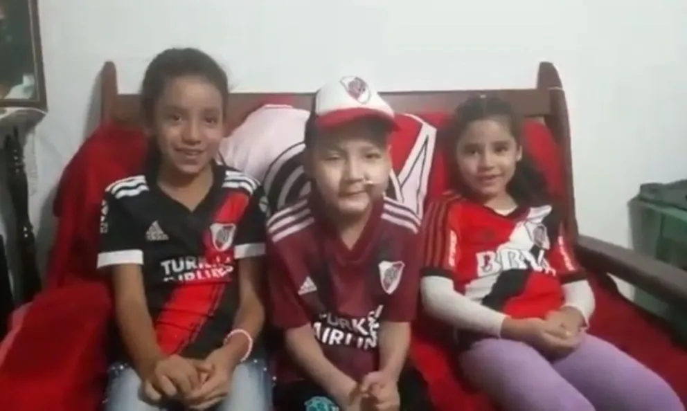 Dolor: murió Luca, uno de los niños que había conocido a Gallardo en su visita a Salta