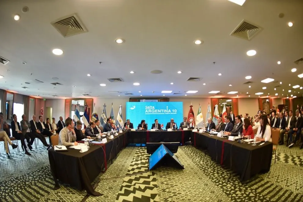 Las imágenes de la Asamblea que nuclea a gobernadores del Norte Grande