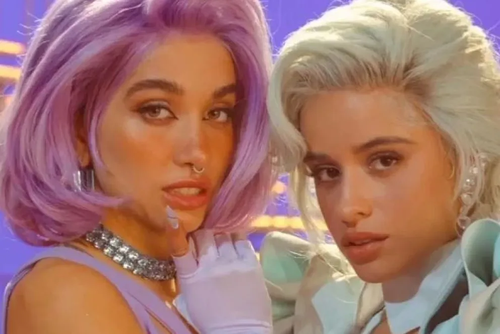 María Becerra y Camila Cabello