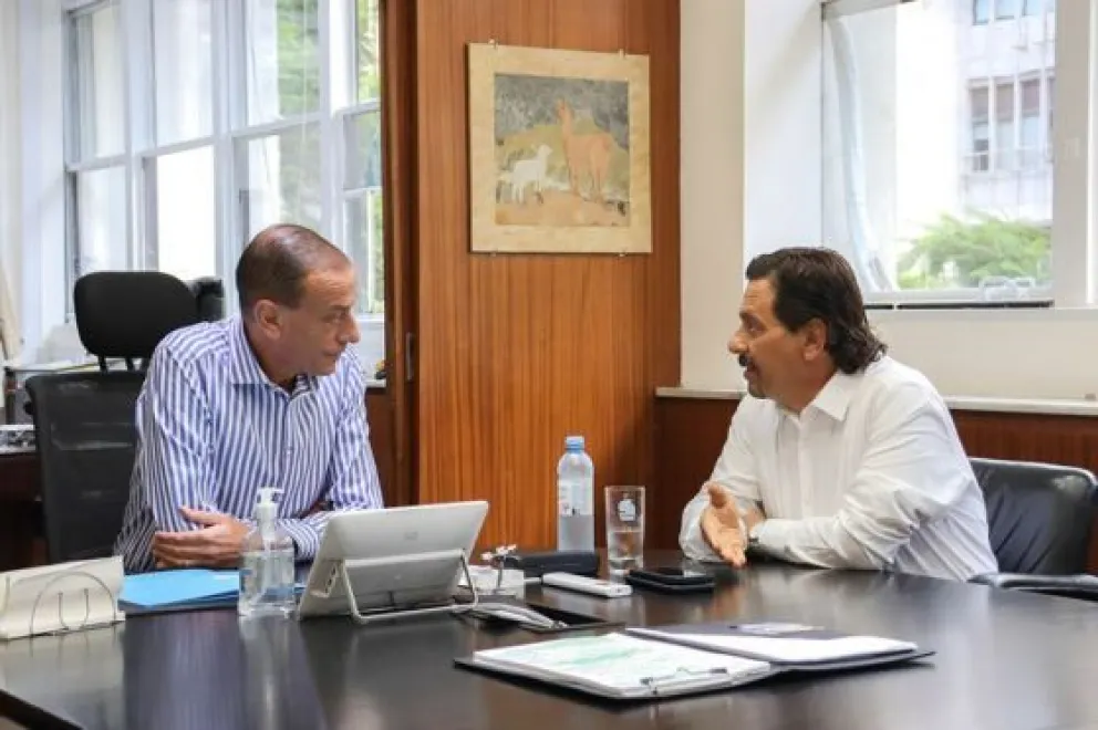 Gustavo Sáenz y el Administrador Nacional de Vialidad