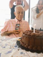 Un abuelo conmocionó redes sociales: No quería festejar sin la compañía de su persona mas amada