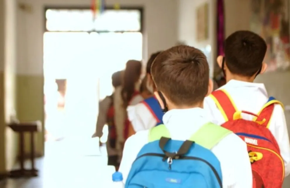 Un salteñito tenía droga en la mochila: mirá lo que hicieron los docentes de la escuela