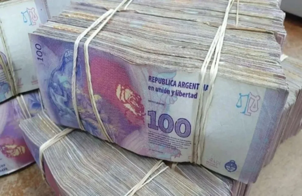 Furor en las redes por billetes de $100: mirá a cuánto los venden