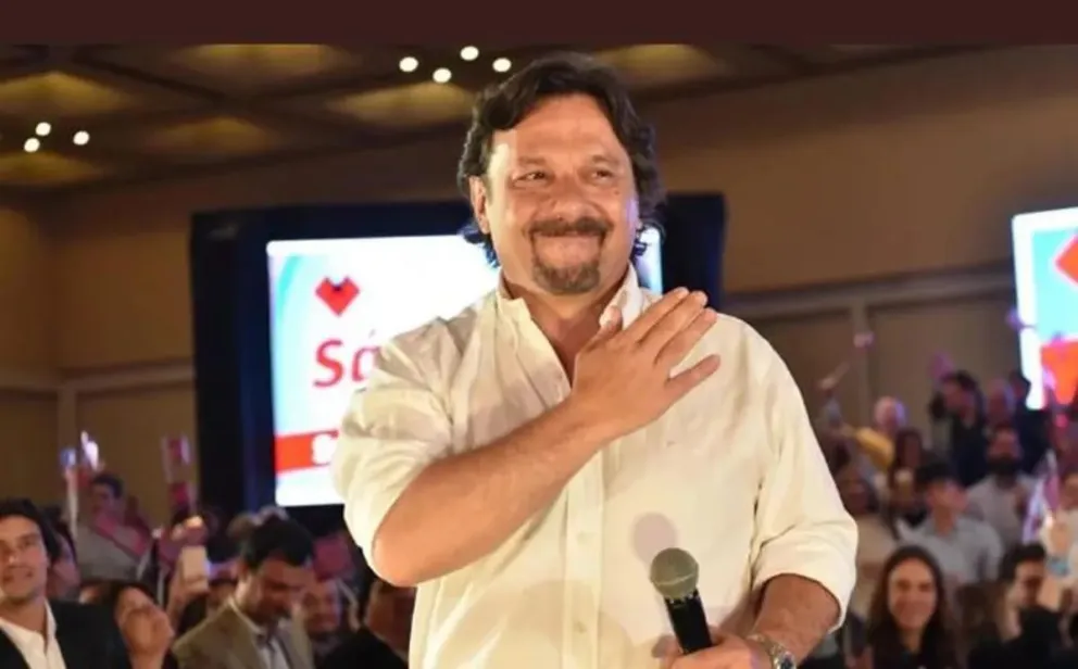 Gustavo Saenz.