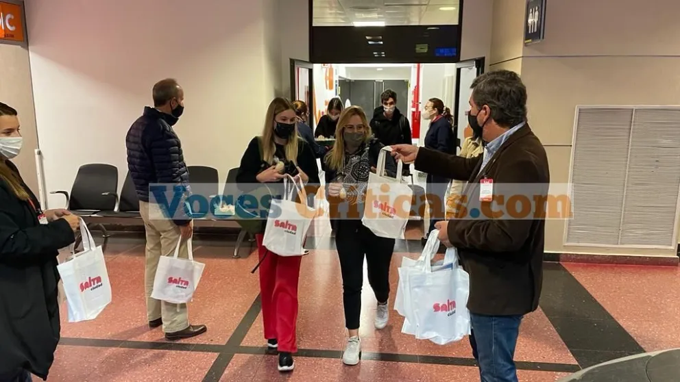 Fernando Soria recibió a los primeros turistas en llegar a Salta durante Semana Santa 