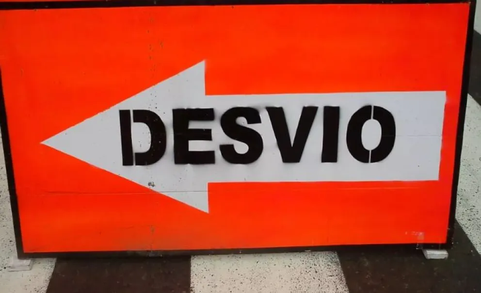 Conducir con precaución: Hay corte de tránsito a causa de un incidente