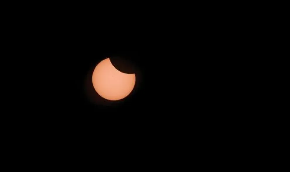 El cielo nos sorprende: se vienen dos eclipses seguidos