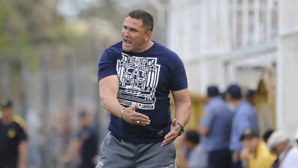 Gimnasia y Tiro contrató al entrenador con más ascensos en el Torneo Federal A