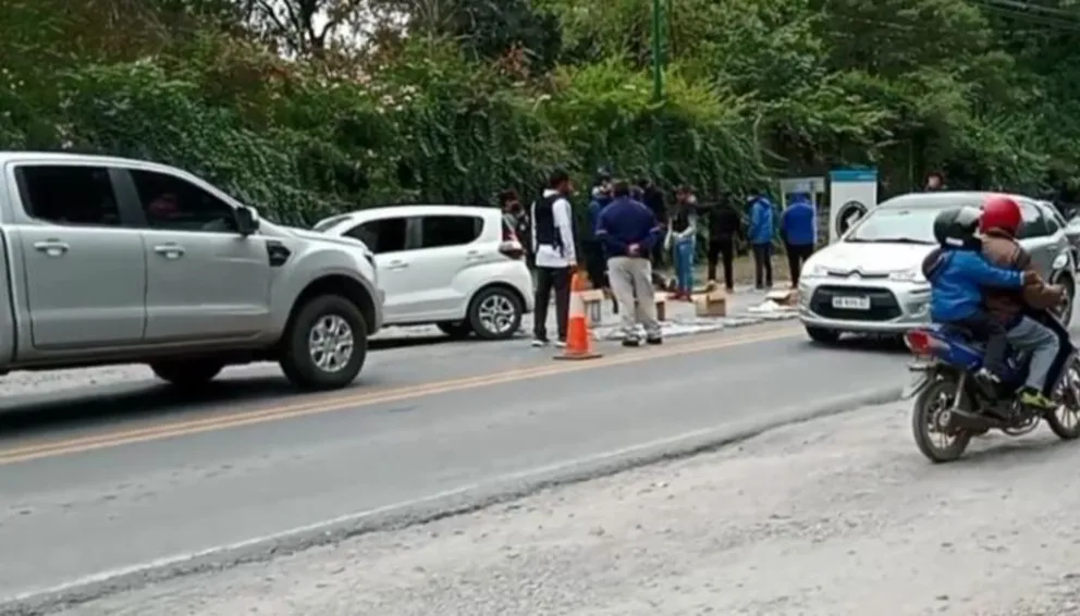 Con las manos en la masa: los detuvieron mientras transportaban una enorme carga ilegal