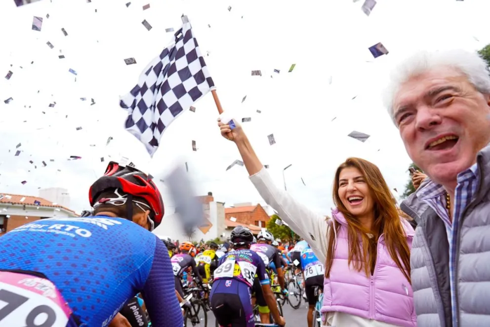 Bettina Romero celebrando