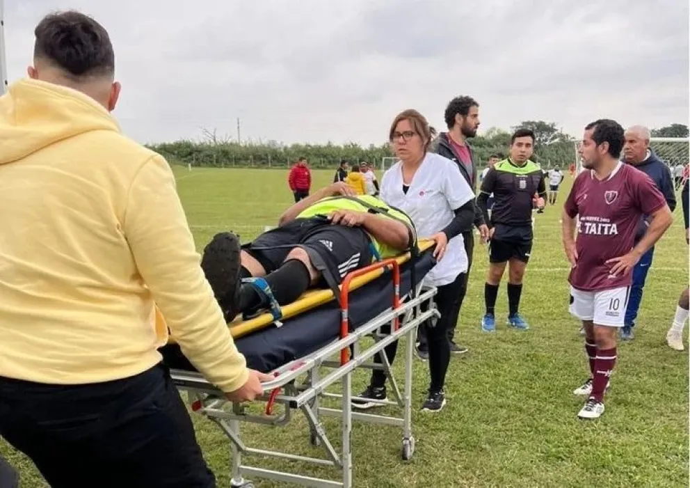 Oscar Pérez en camilla
