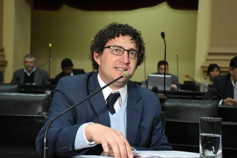 Carlos "Kety" Rosso propone que Salta fabrique baterías y pilas de litio 