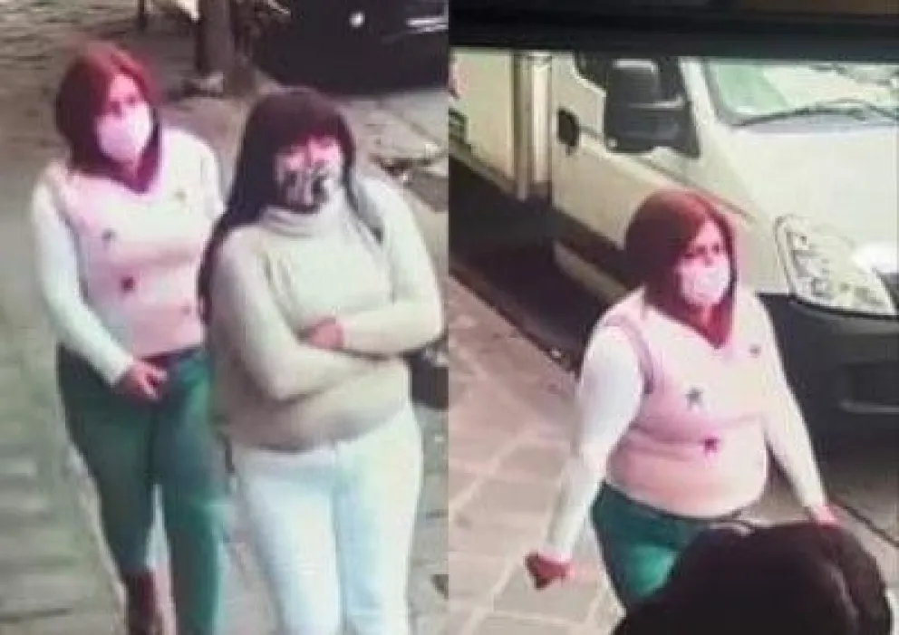 Escrachan a mecheras que robaron prendas y un celular de un local de ropa