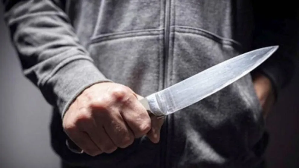 Violento asalto: una mujer fue golpeada y amenazada en su casa mientras le robaban todo