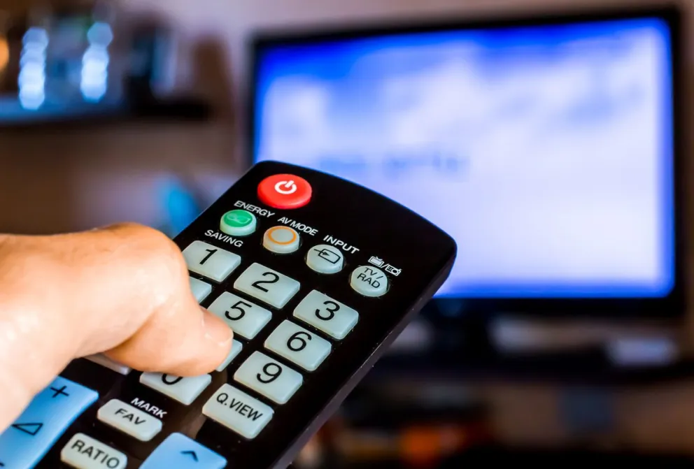 Insólito: llamó para que le arreglen el codificador y le rompieron el televisor