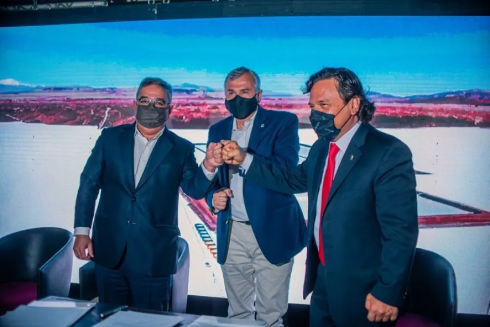Gustavo Sáenz, Gerardo Morales y Raúl Jalil