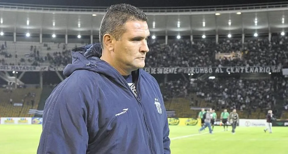 Sialle tuvo su primer entrenamiento como DT de Gimnasia y Tiro