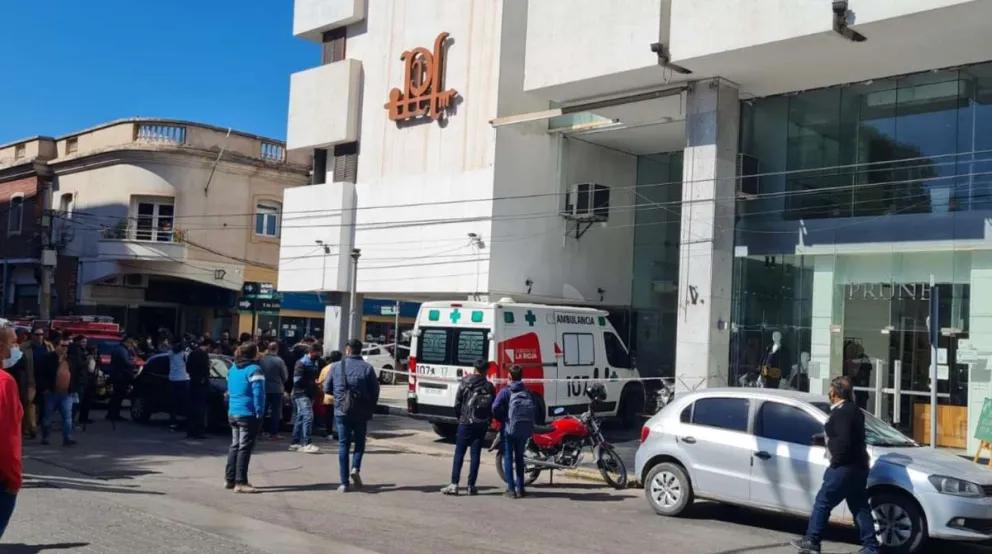 Accidente fatal: murió aplastado por un ascensor mientras le realizaba mantenimiento 