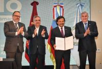 Gustavo Sáenz junto a Gerardo Morales y Raúl Jalil oficializó el Comité Regional del Litio