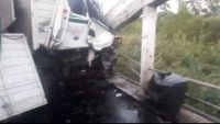 Accidente: camionero se durmió al volante y chocó contra un puente