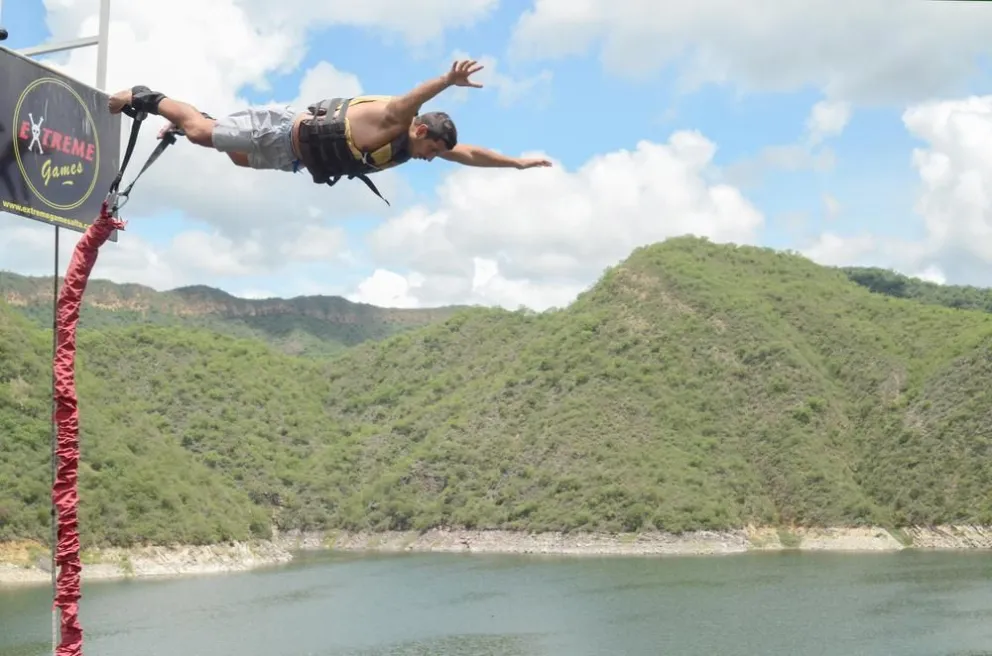Bungee Jumping
